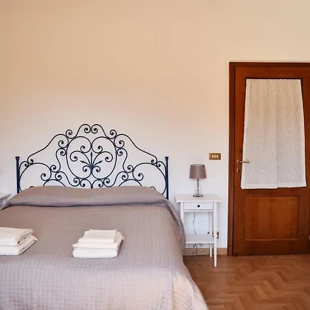 Apartment La Finestra Su *